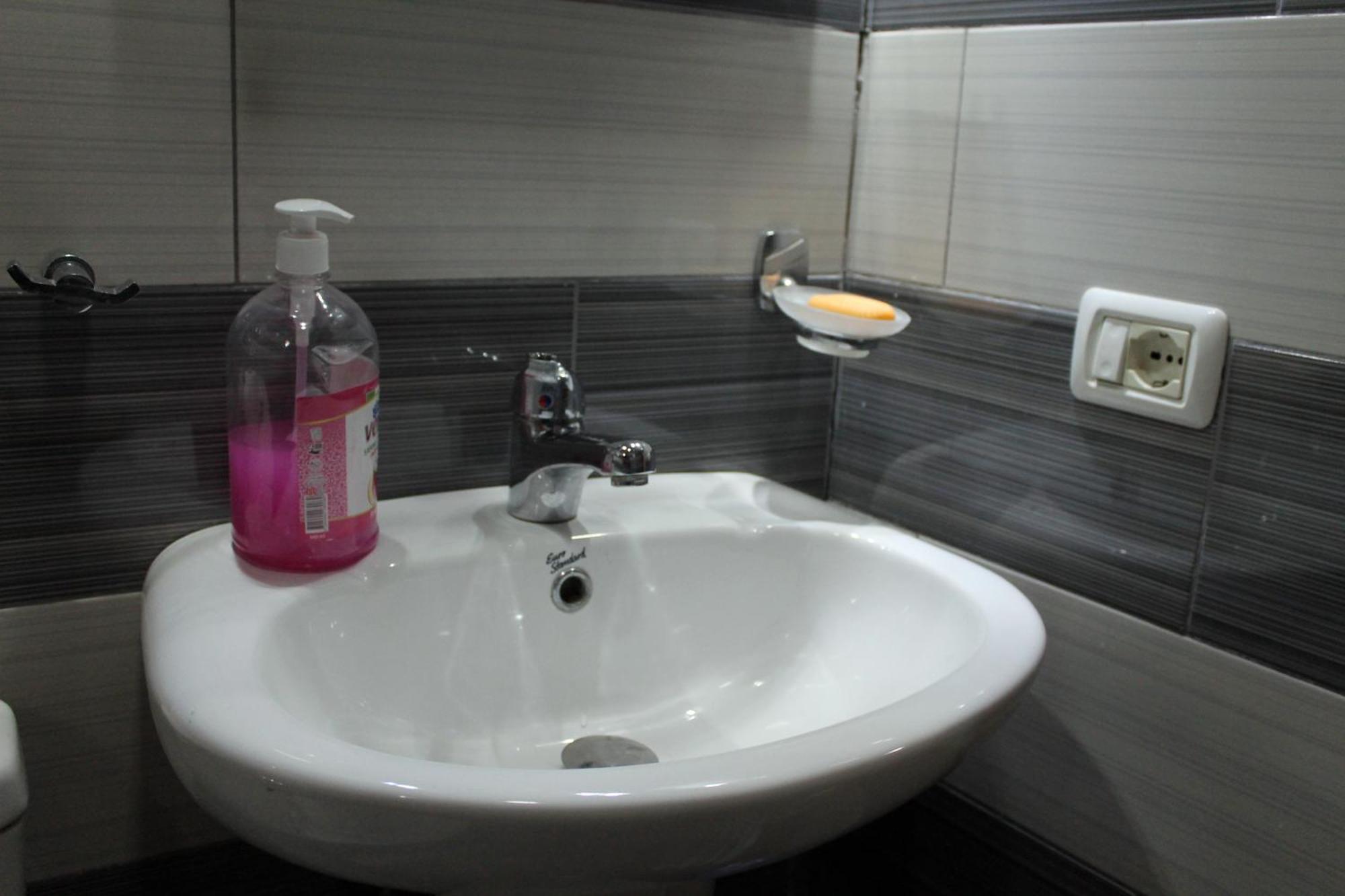 Tomor Shehu Guest House Berat Kültér fotó