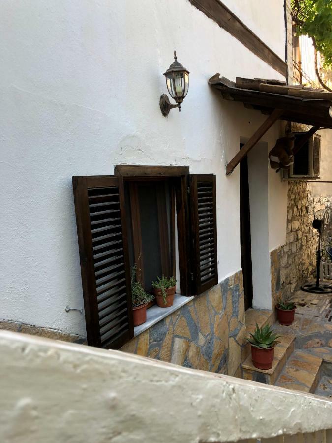 Tomor Shehu Guest House Berat Kültér fotó