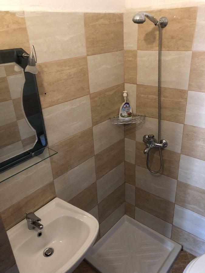 Tomor Shehu Guest House Berat Kültér fotó