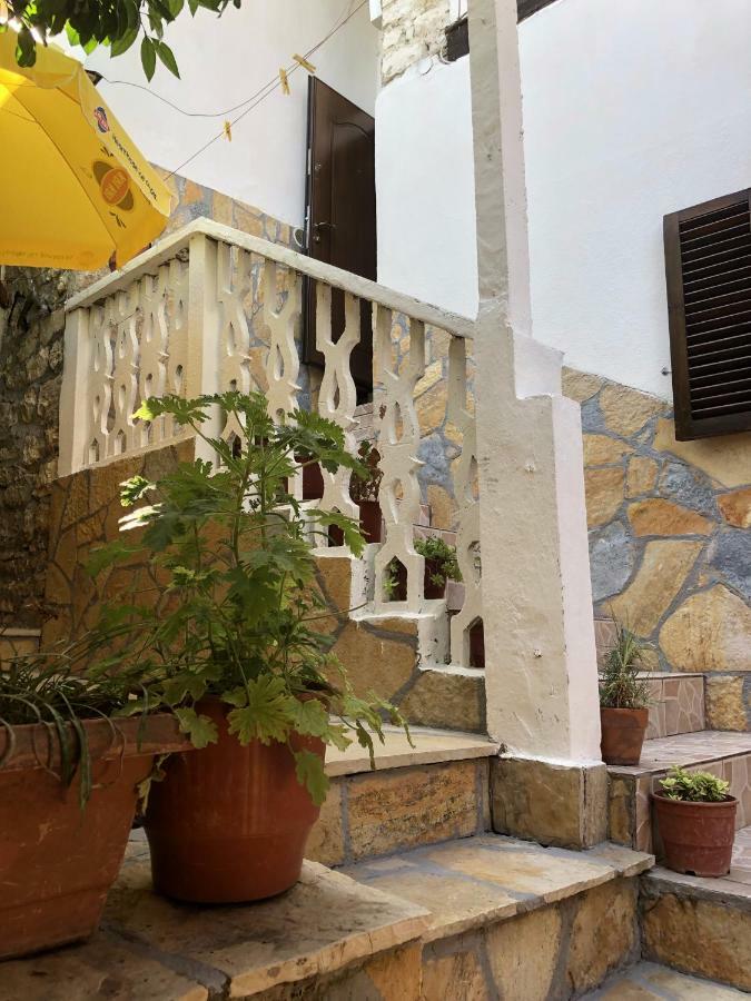 Tomor Shehu Guest House Berat Kültér fotó